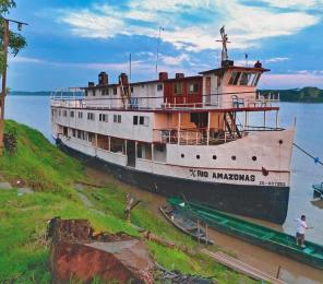 Aboard a riverboat deep in the heart of Peru’s flooded Amazon region, you’ll help to conserve river dolphins and monkeys, and protect the fragile South American wilderness.